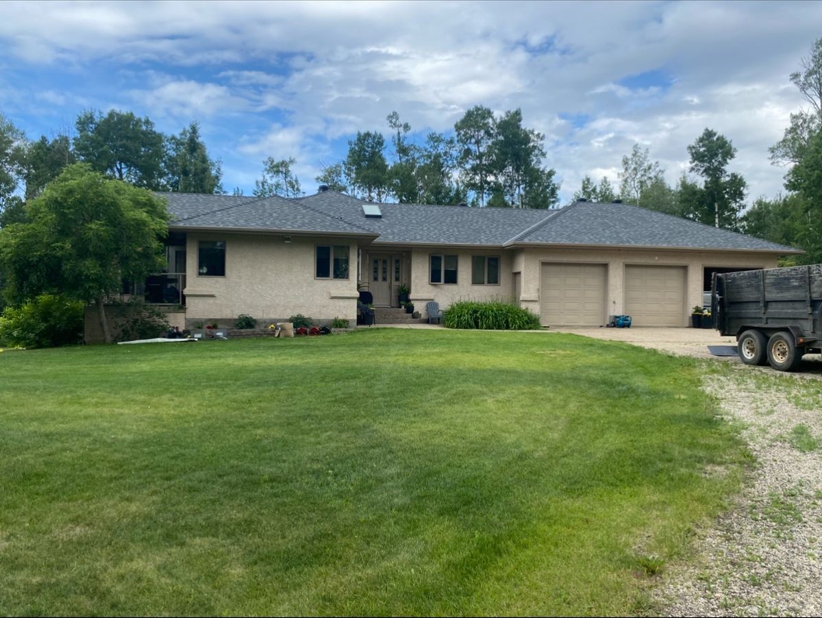 Close-up detail of seamless aluminum gutter with factory-baked enamel finish