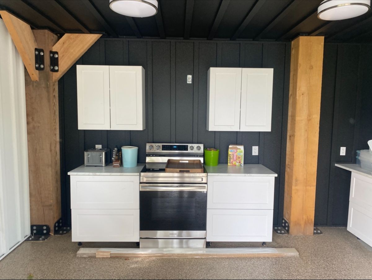 Outdoor Kitchen & Steel Panel