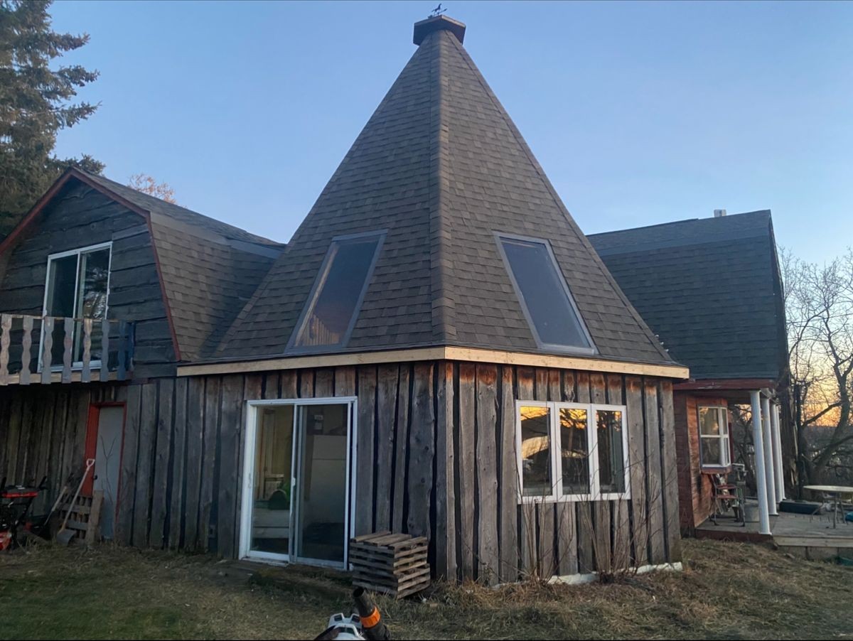 Complex Pyramid Roofline